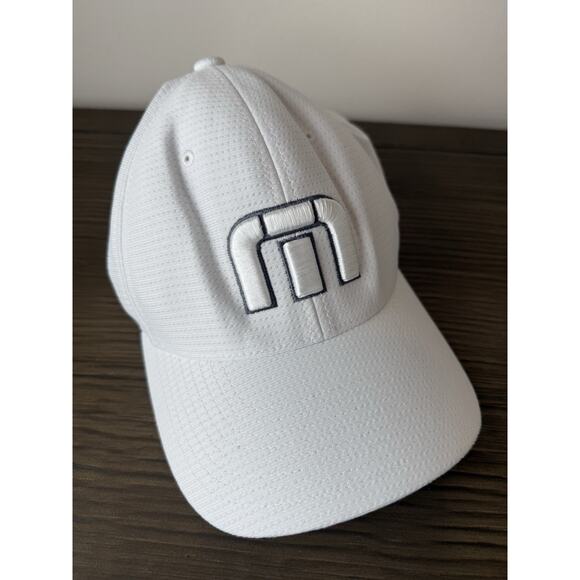 Travis Mathew Hat Flex Fitted L/XL Mens White Talking Stick Golf Club Yupoong - Picture 1 of 6